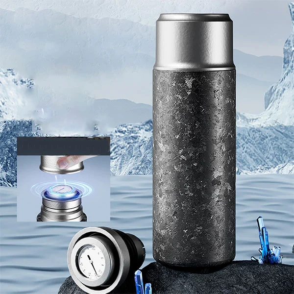 Titanwasserflasche mit magnetischem Deckel